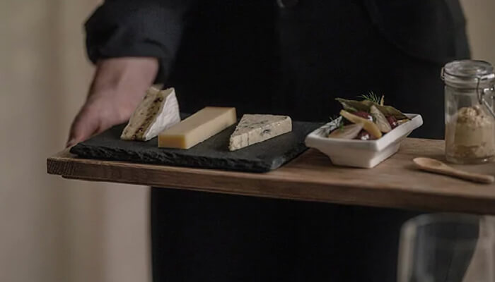 24/7 Room Service